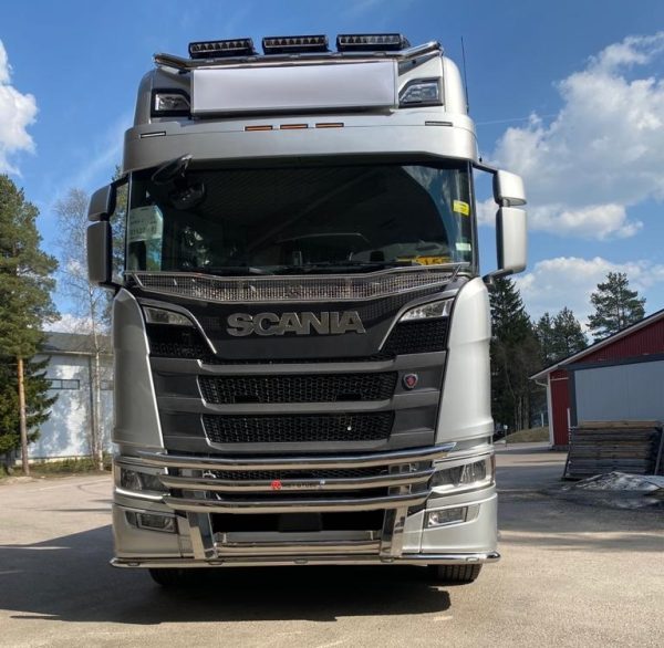 Kuvassa Karjapuskuri Lite Scania NextGen 2017-