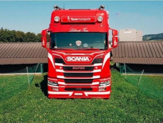 Kuvassa Aurinkolippa Scania NextGen 2017-