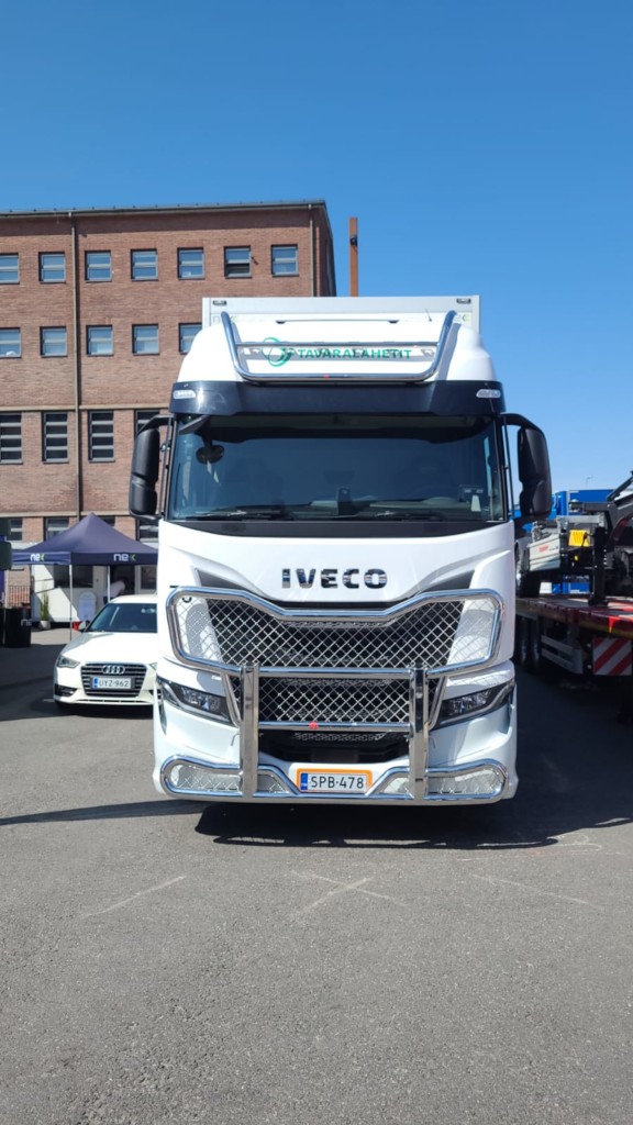 Karjapuskuri Freeway Iveco S-way 2019-