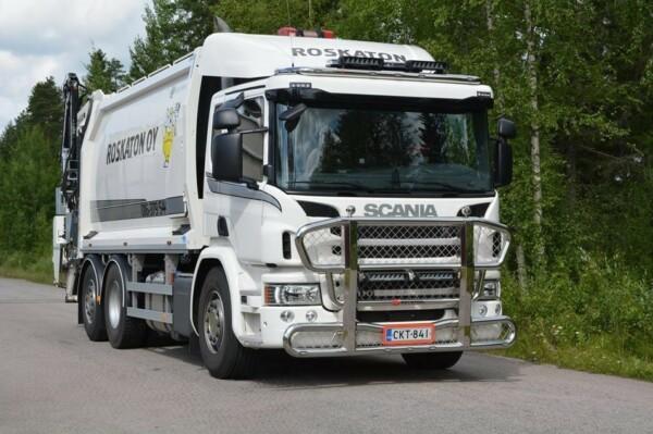 Kuvassa Lisävaloteline katolle Scania 2005-2016, matala ohjaamo