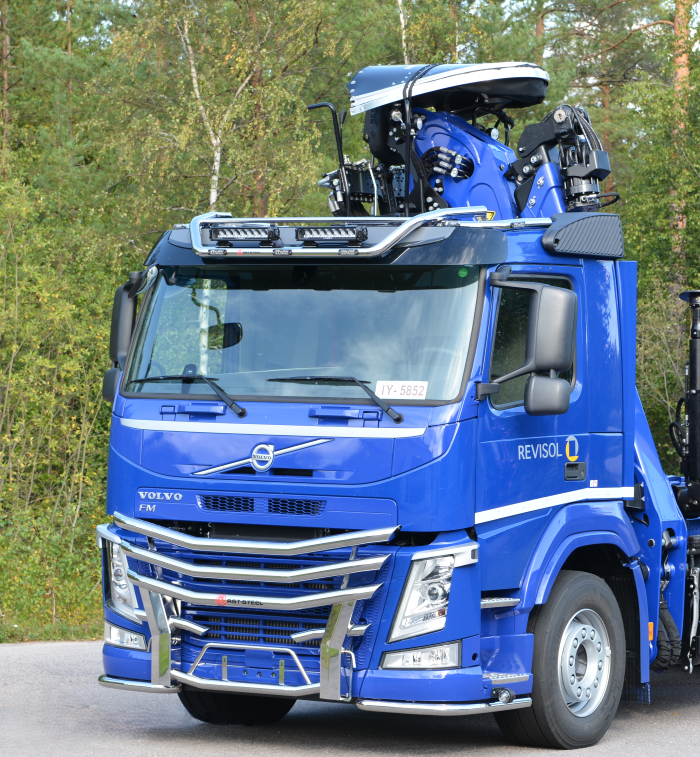 Kuvassa Lisävaloteline katolle Volvo FMX/FH3/FM4, normaali ohjaamo