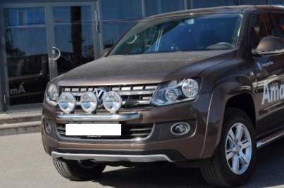 Kuvassa Valoteline pieni VW Amarok 2011-