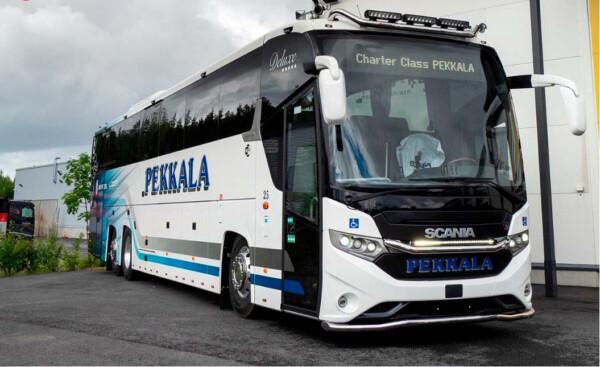 Kuvassa Lisävaloteline maskiin Scania Interlink