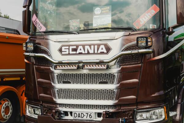 Kuvassa Auravaloteline Scania NextGen 2017-