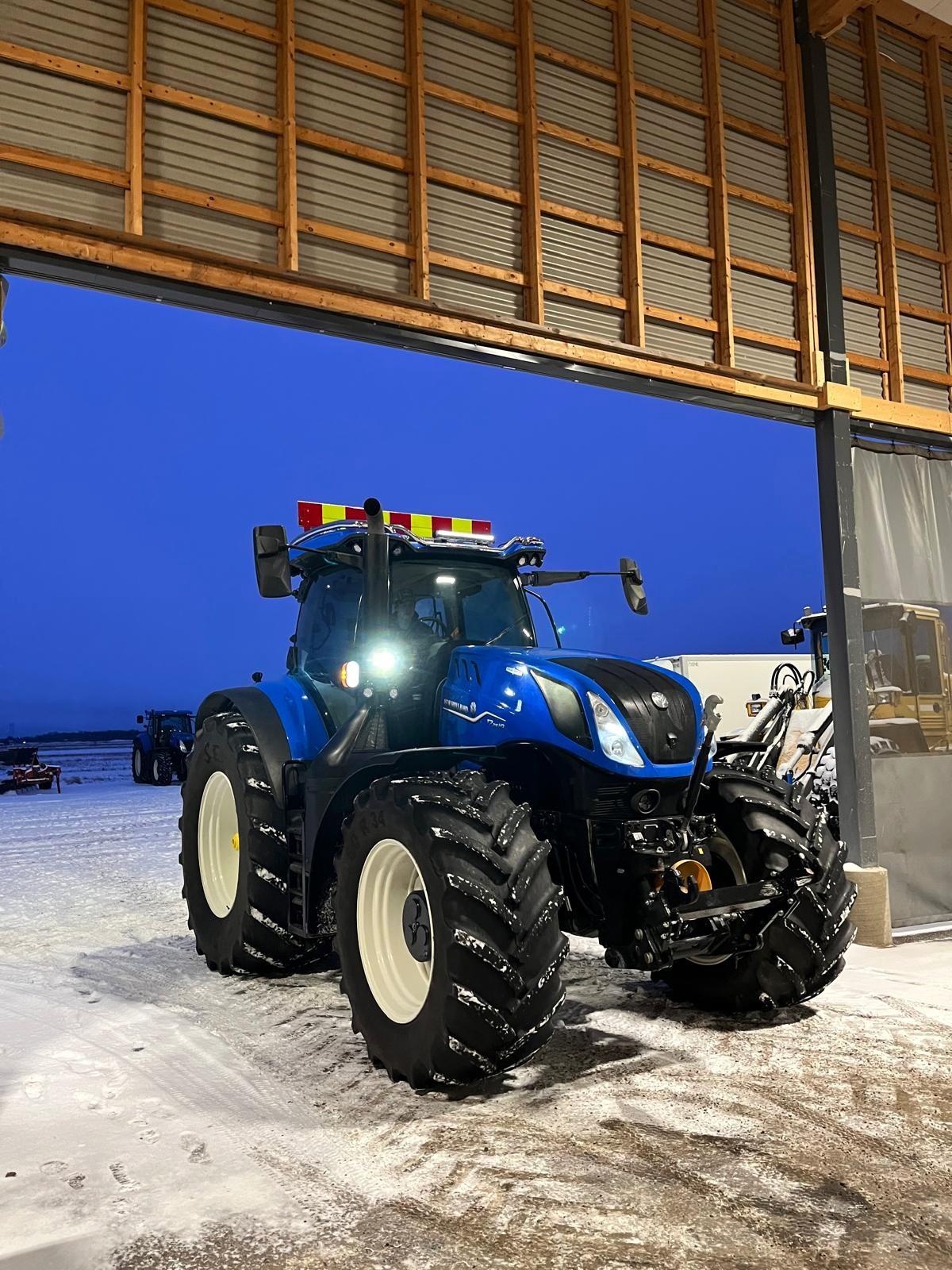 Valoteline katolle New Holland T7