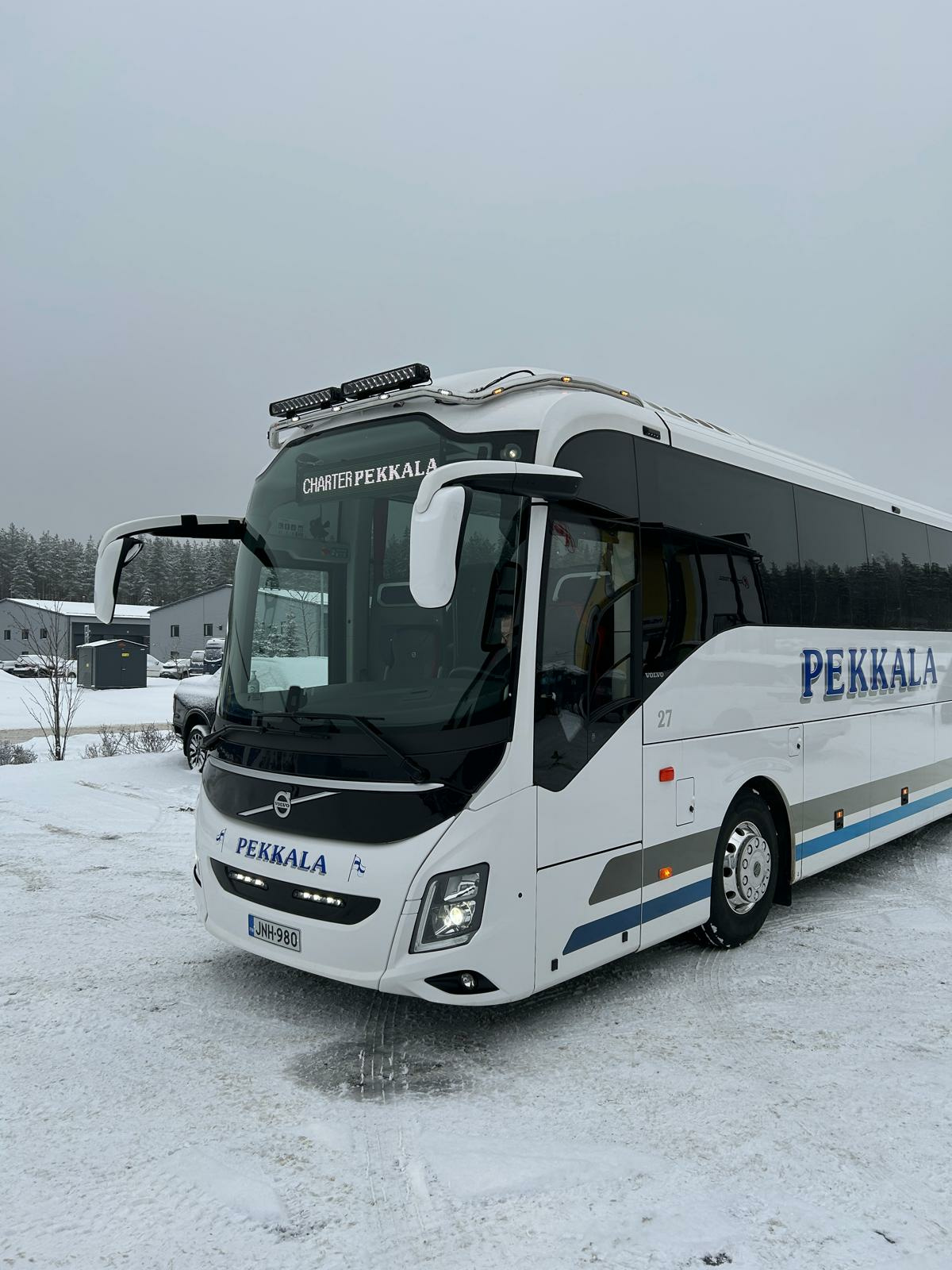 Kuvassa Valoteline katolle Volvo 9700/9900 2018-> Linja-auto