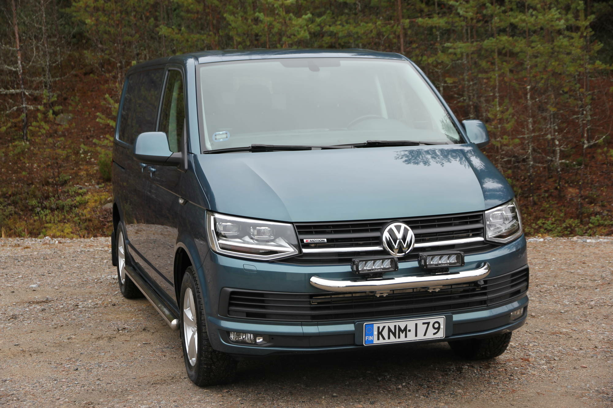 Kuvassa Pieni Lisävaloteline VW T6 2015-